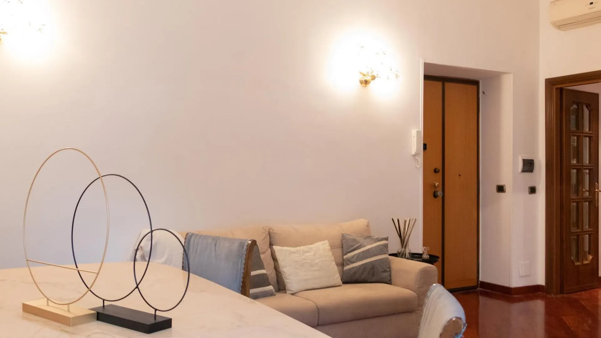 Iside Residence Rome 0*,